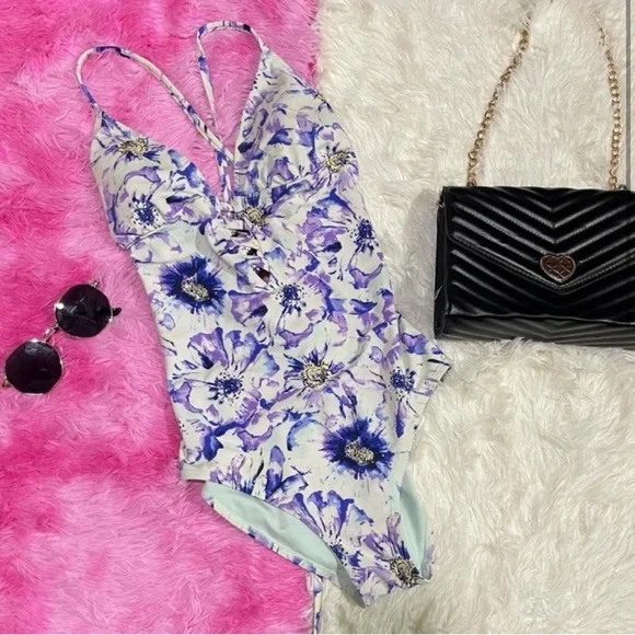 ADMORE ME Women’s One Piece Floral - Picture 3 of 7